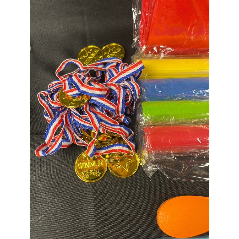 Outdoor Field Day Games Set Potato Sack Race Egg Spoon 3-Legged Race Medals NEW - Picture 2 of 6
